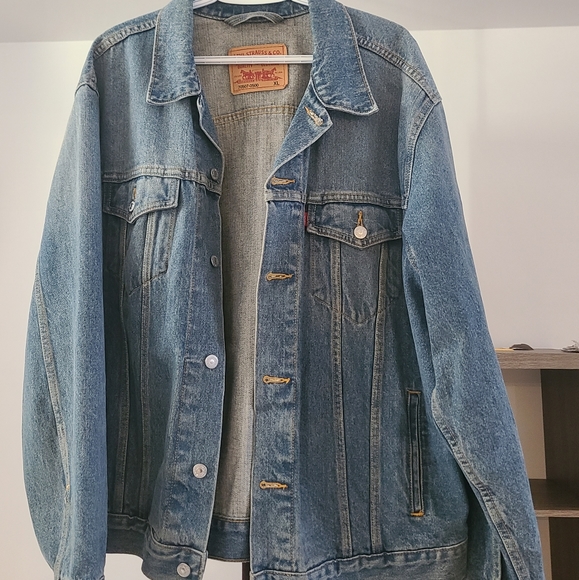 Levi's jeans jacket XL - Picture 1 of 6